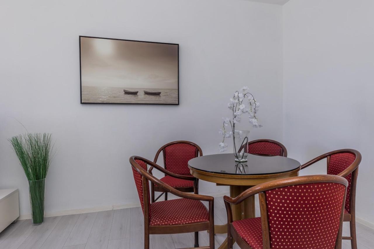 Seafront Apartments Karlo Kaštela Esterno foto